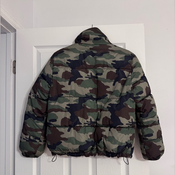 Forever 21 winter camo jacket - Picture 3 of 3